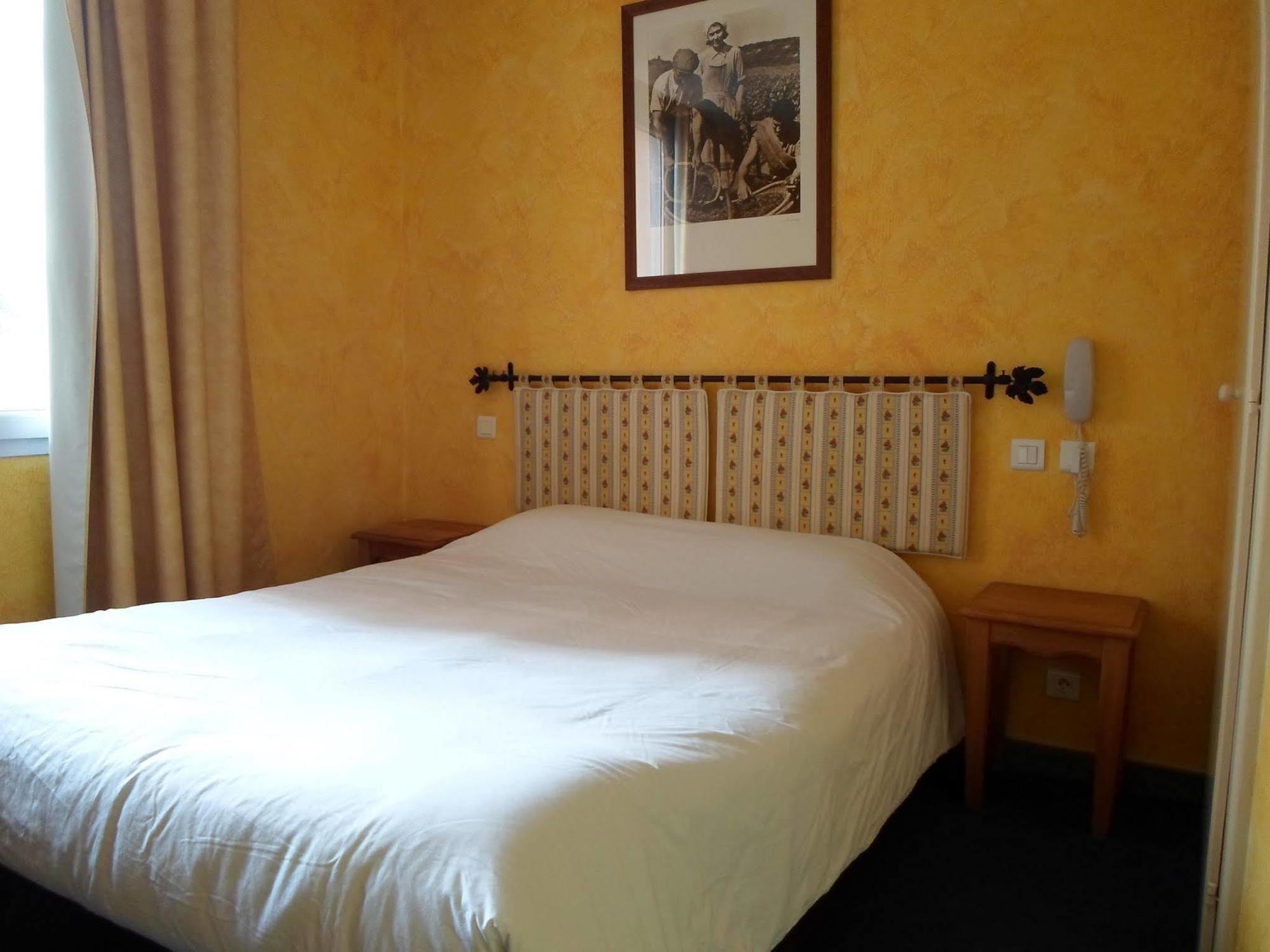 Brit Hotel Acacias Arles Eksteriør billede